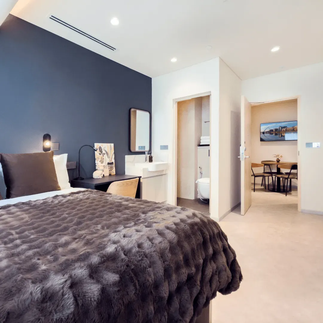 Private Room at Coliwoo Midtown